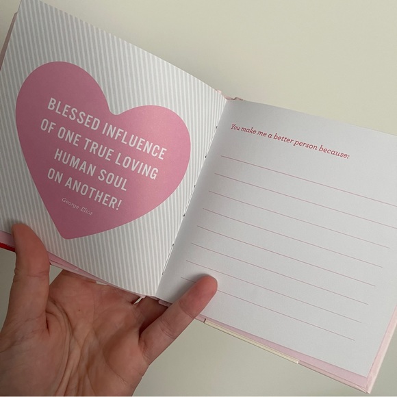 ⭐️3/$25⭐️ NWT “I 🩷 US” Fill-In Memory Book - Picture 5 of 6